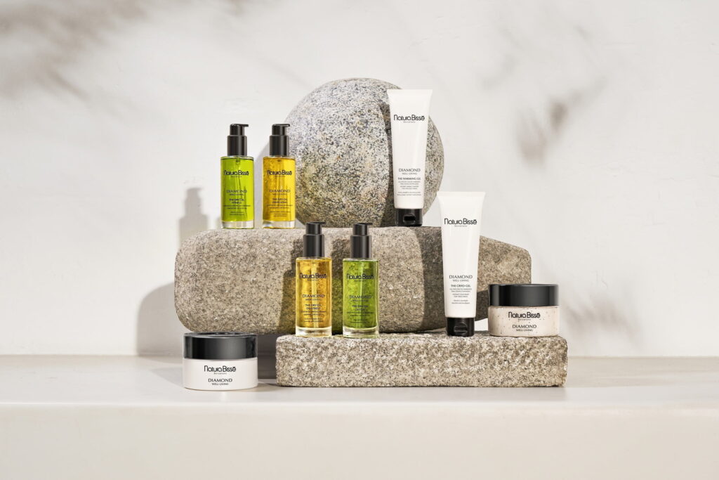 Luxury Lab Cosmetics||