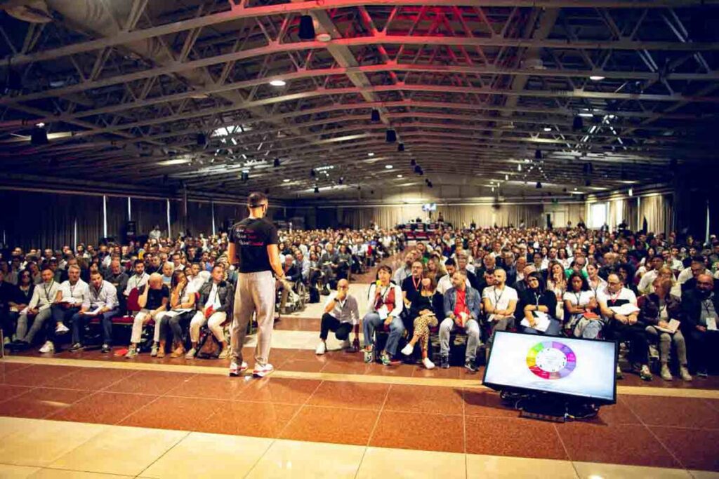 LOMBARDIA ECONOMY - Vendita B2B: Dati, Errori e Soluzioni